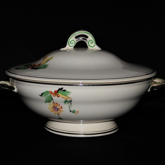 Near Antique Homer Laughlin Wells Vegetable Bowl | Soprano Vegetable Bowl - Picture 2 of 8